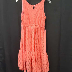 sleeveless lace dress
