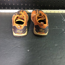 Load image into Gallery viewer, Boy shoes
