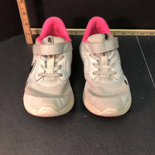 Load image into Gallery viewer, Revolution 5 running sneakers
