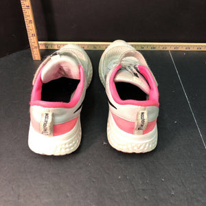 Revolution 5 running sneakers
