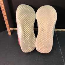 Load image into Gallery viewer, Revolution 5 running sneakers
