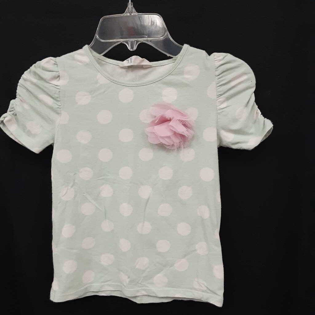 polka dot top w/flower