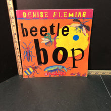 Load image into Gallery viewer, Beetle bop(Denise Fleming)- paperback
