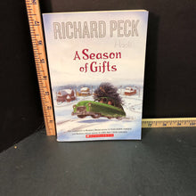 Load image into Gallery viewer, A Season of Gifts (Richard Peck) (Christmas) -holiday
