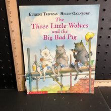 Load image into Gallery viewer, The Three LittleWolves and the Big Bad Pig(Eugene Trivizas)-paperback

