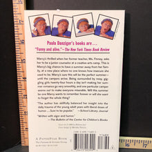 Load image into Gallery viewer, There's a Bat in Bunk Five(Paula Danziger)-chapter
