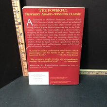 Load image into Gallery viewer, Sounder (William H. Armstrong) -chapter paperback
