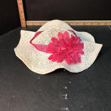 Load image into Gallery viewer, Bear hat
