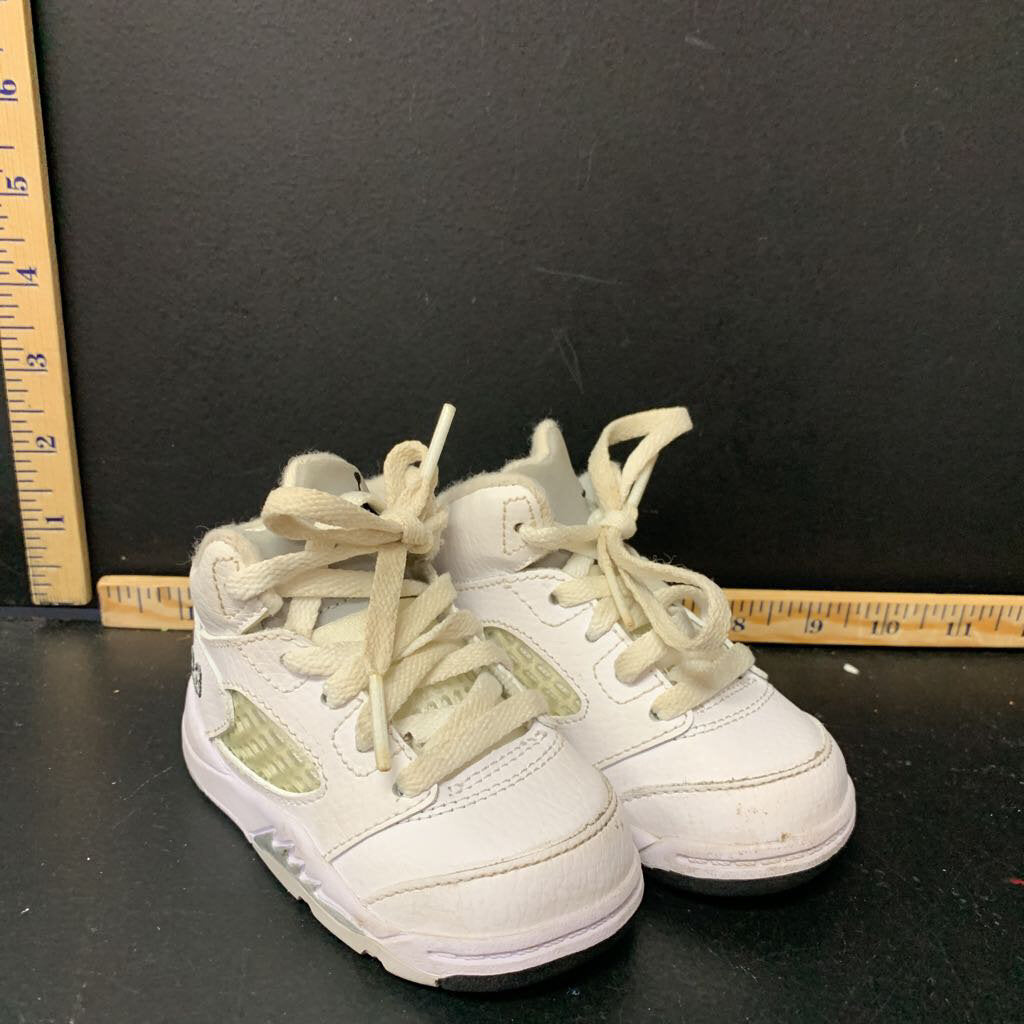 boys 5 Retro TD 'White Metallic Silver' sneakers