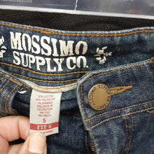 Load image into Gallery viewer, denim shorts

