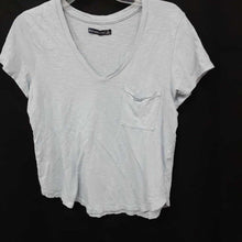 Load image into Gallery viewer, v-neck pocket top
