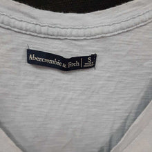 Load image into Gallery viewer, v-neck pocket top
