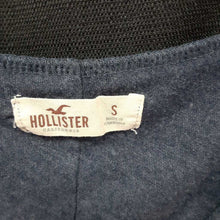 Load image into Gallery viewer, v-neck"Hollister Co."top
