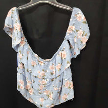 Load image into Gallery viewer, cold shoulder flower top
