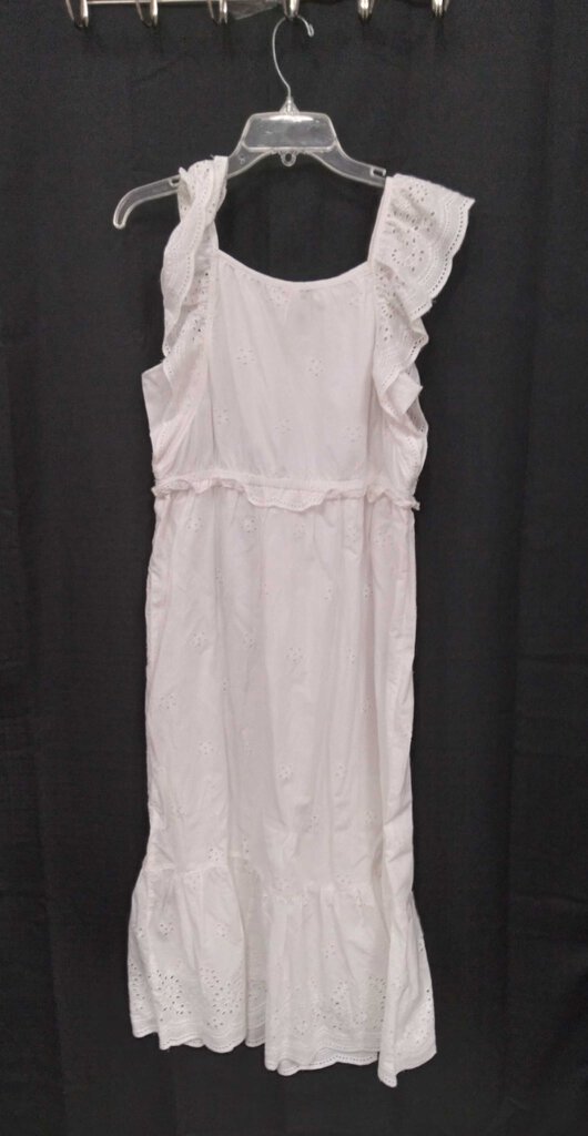 Lace shoulder dress