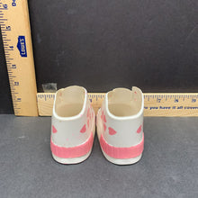 Load image into Gallery viewer, heart baby doll shoes

