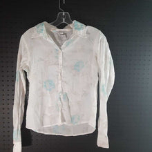 Load image into Gallery viewer, Flower print button down
