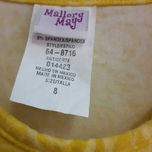 Load image into Gallery viewer, Dress w/ flower
