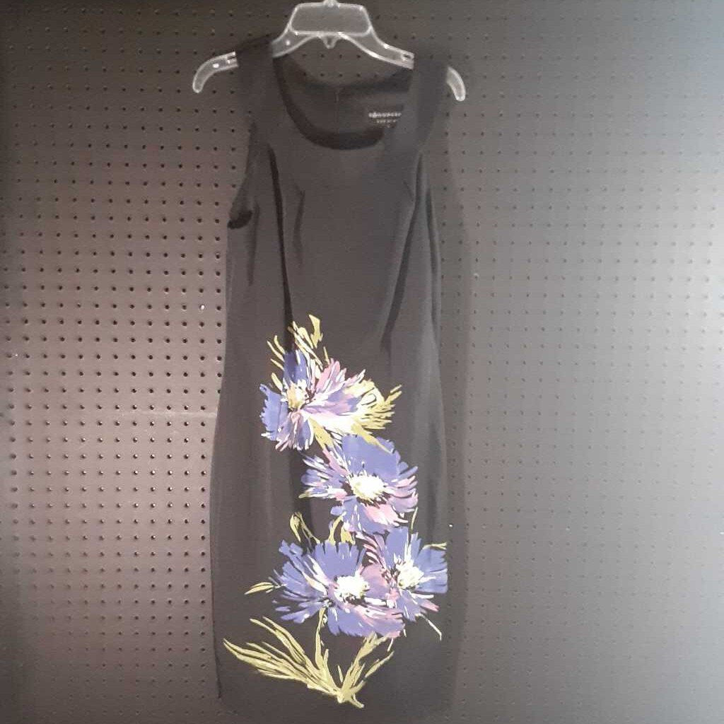 Formal dress w/flowers