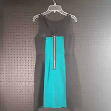 Load image into Gallery viewer, Zip back dress
