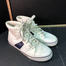 Load image into Gallery viewer, boys sneakers

