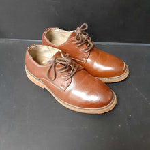 Load image into Gallery viewer, boys dress shoes
