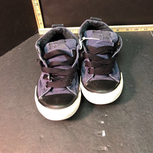 Boy's sneakers