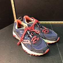 Load image into Gallery viewer, Girl's excursion TR10 sneakers
