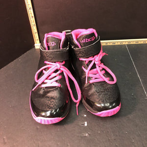 Girl's sneakers
