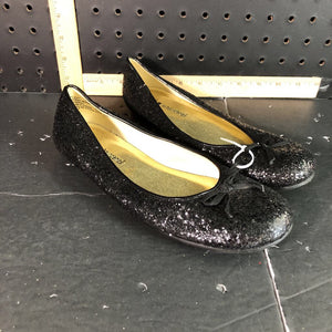 Girl's sparkle shoes