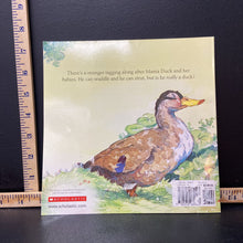 Load image into Gallery viewer, Do Like a Duck Does (Judy Hindley) -paperback
