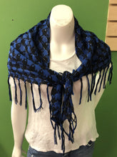 Load image into Gallery viewer, Checkered fringe scarf
