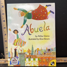 Load image into Gallery viewer, Abuela (Arthur Dorros) -paperback
