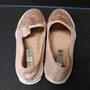 girls slip on sneakers