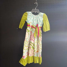 Load image into Gallery viewer, Patterned dress
