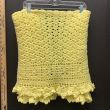 Load image into Gallery viewer, knitted blanket
