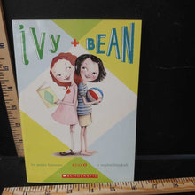 Load image into Gallery viewer, Ivy + Bean (Annie Barrows) -series
