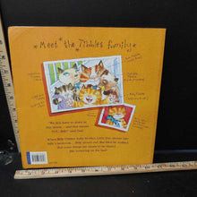 Load image into Gallery viewer, Billy Tibbles Moves Out (Jan Fearnley) -paperback
