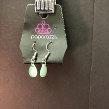Load image into Gallery viewer, Dangle teardrop shaped earrings
