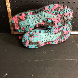 Girl's sneakers