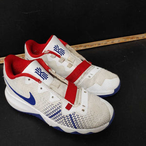 boys Kyrie Flytrap Basketball Shoes