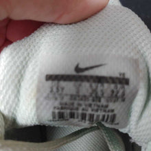 Load image into Gallery viewer, girls Zoom Pegasus 35 sneakers
