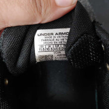 Load image into Gallery viewer, boy Charged Rogue Twist Running Sneakers
