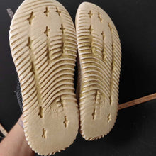Load image into Gallery viewer, girls Cloudfoam Pure 2.0 Running Shoes
