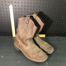 Load image into Gallery viewer, men's Wellington Square toe boots
