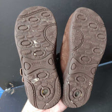 Load image into Gallery viewer, girls velcro flower shoes

