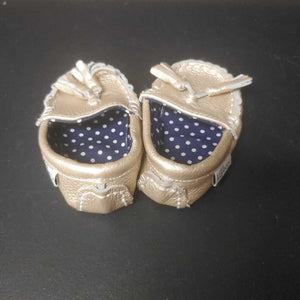 Girls slip on shoes