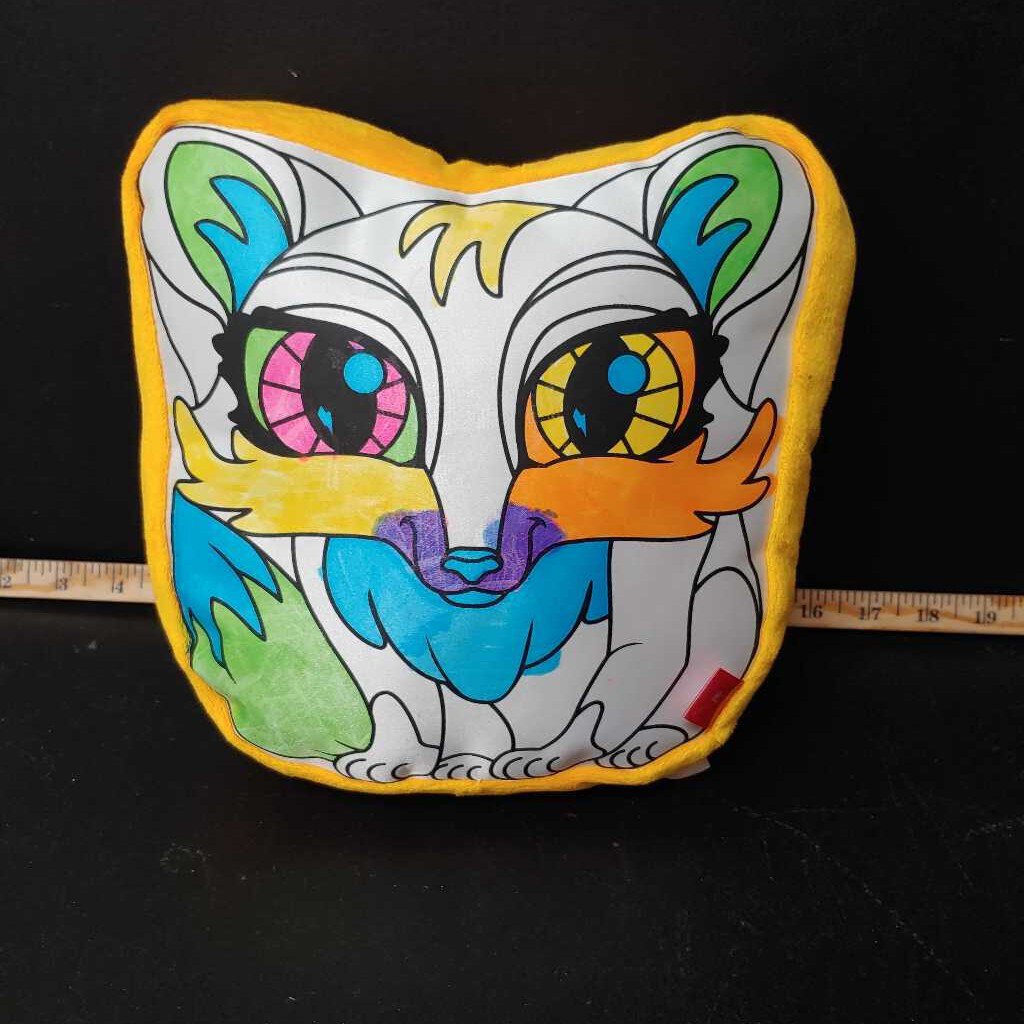 Fashion Your Color lemur diy pillow