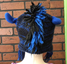Load image into Gallery viewer, knit monster winter hat

