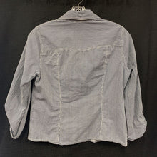 Load image into Gallery viewer, Striped button down shirt
